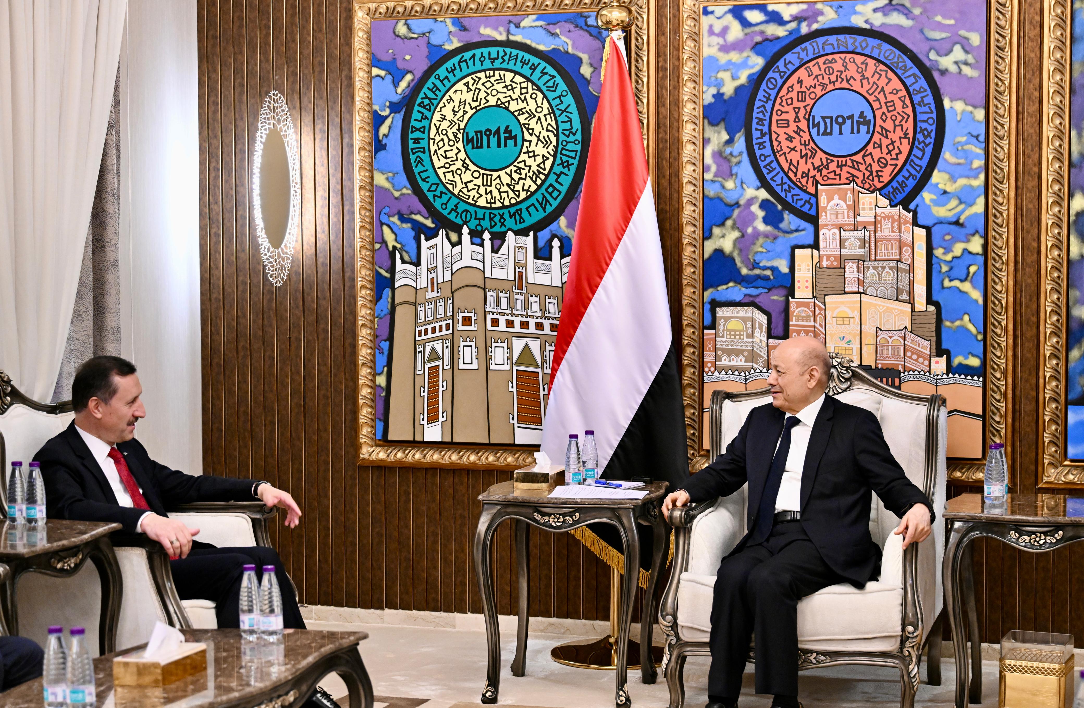 President Al-Alimi Receives Ambassador of the Republic of Turkey