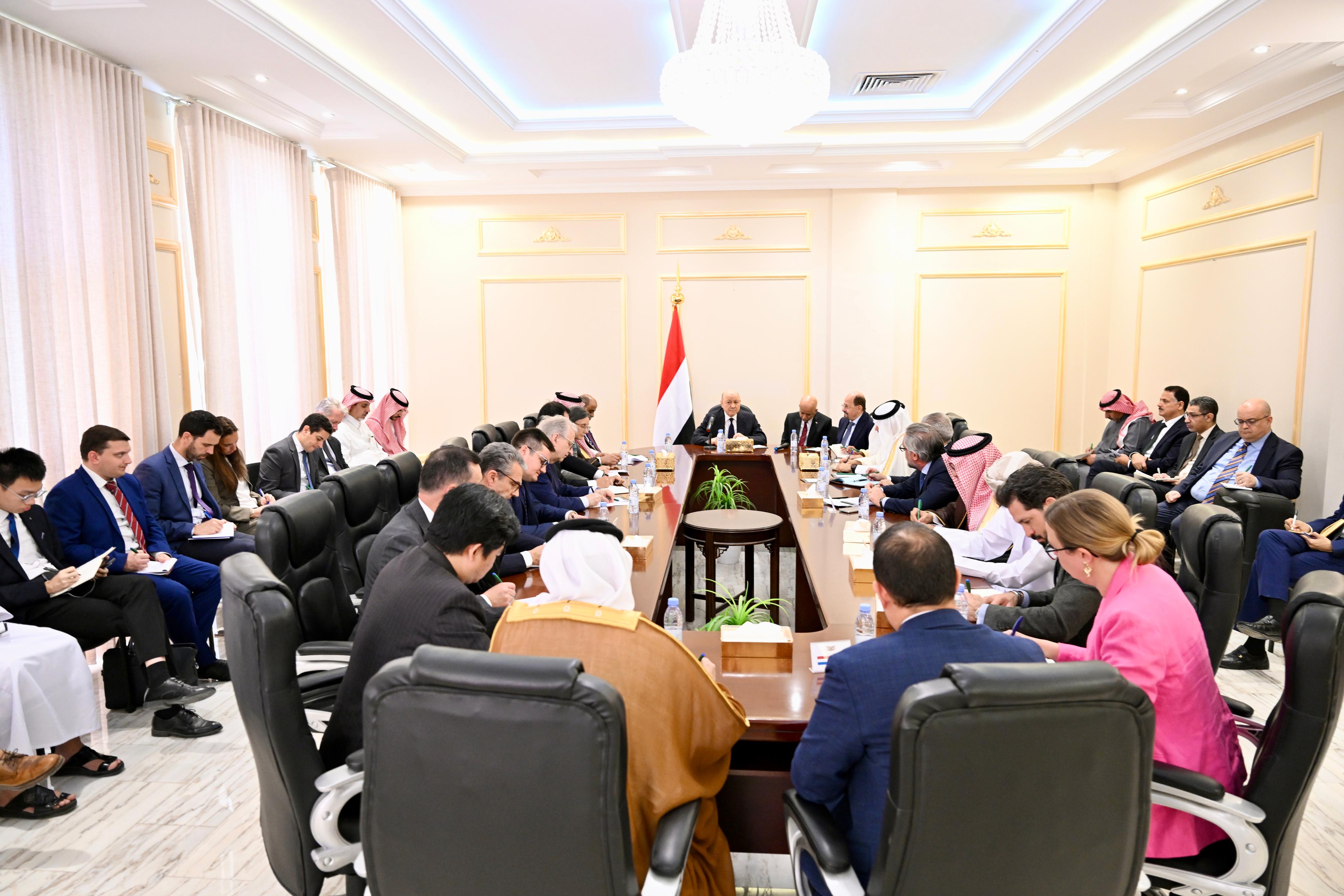 President Al-Alimi Urges Ambassadors of Political Process to Assume Their Responsibilities Regarding Developments in Eastern Governorates