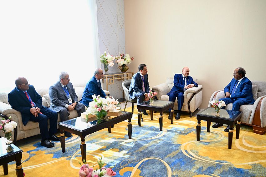 President Al-Alimi Discusses Counterterrorism and Armed Militias with Somali President