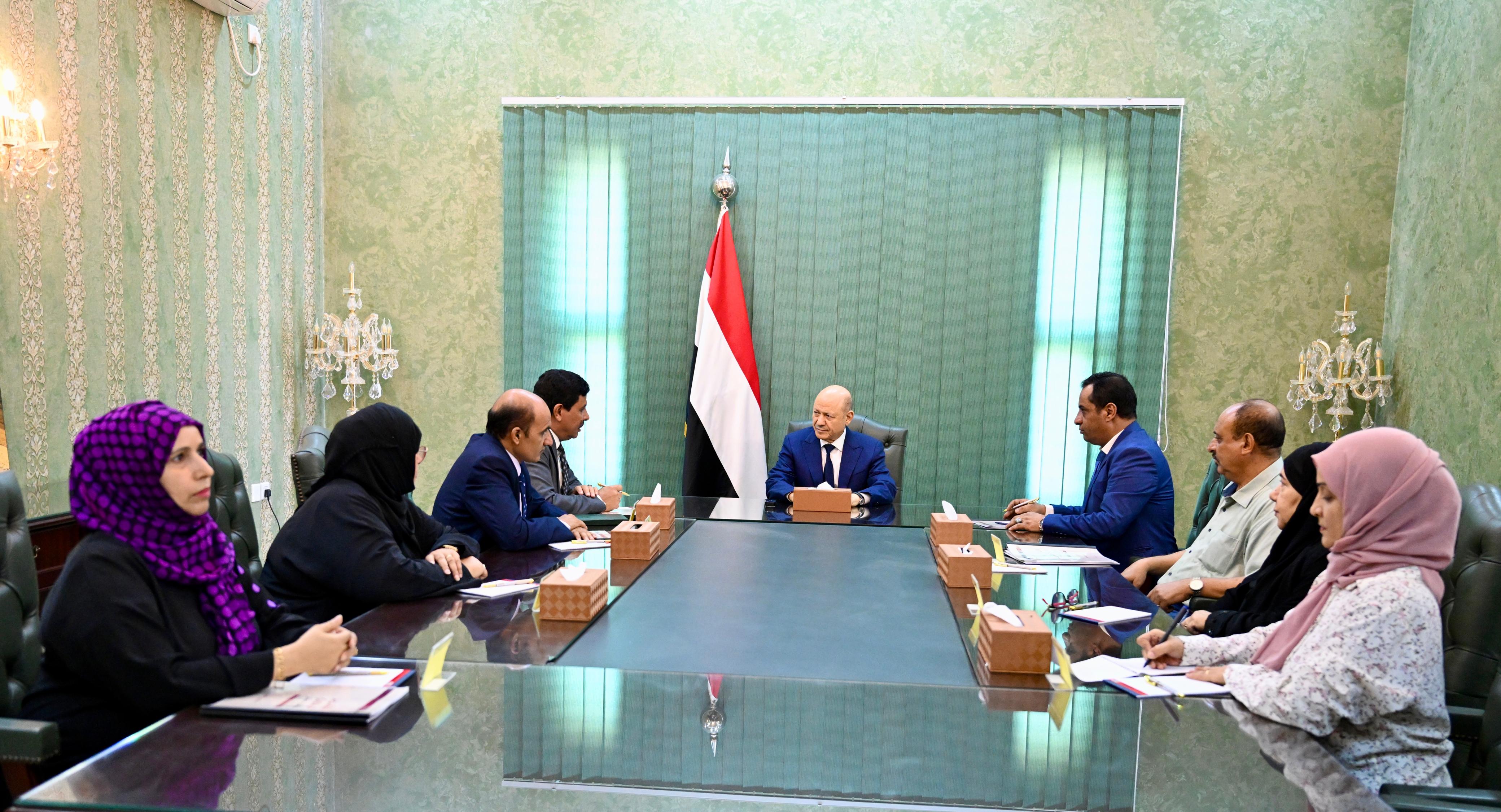 President Al-Alimi Receives Annual Report of National Committee for Investigating Allegations of Human Rights Violations 