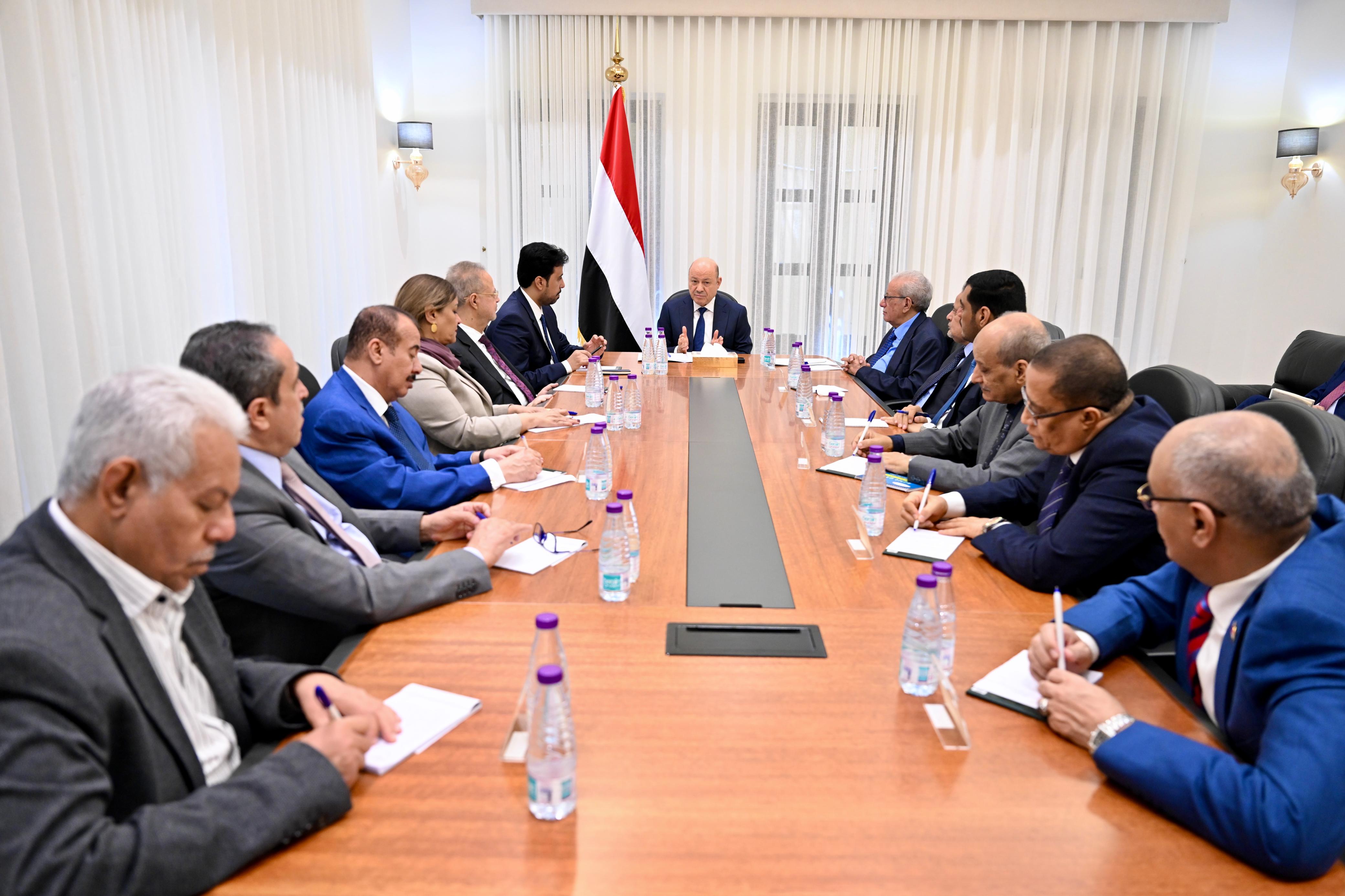 President Al-Alimi Meets with Consultation Authority Presidency & Political Component secretaries-General 