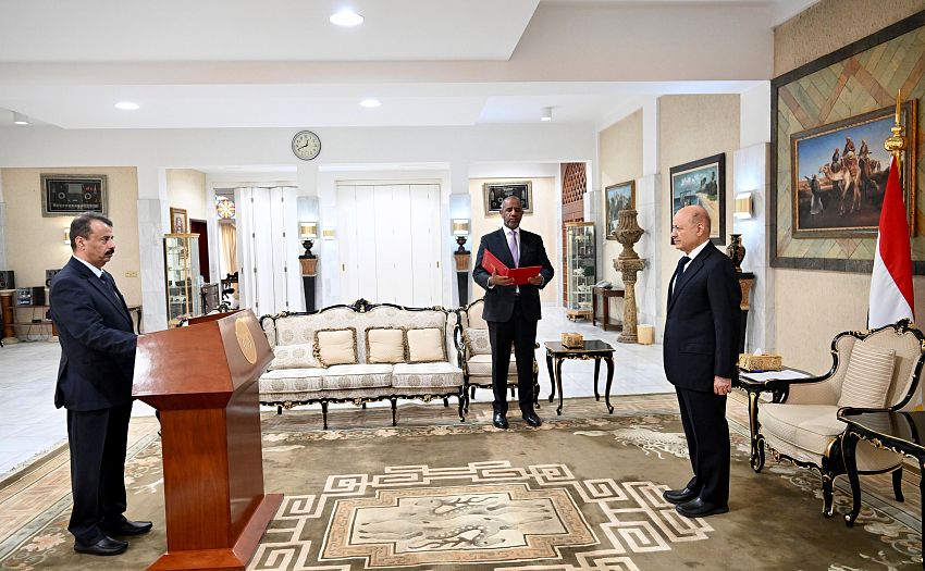 Saada Governor Takes Constitutional Oath Before PLC President