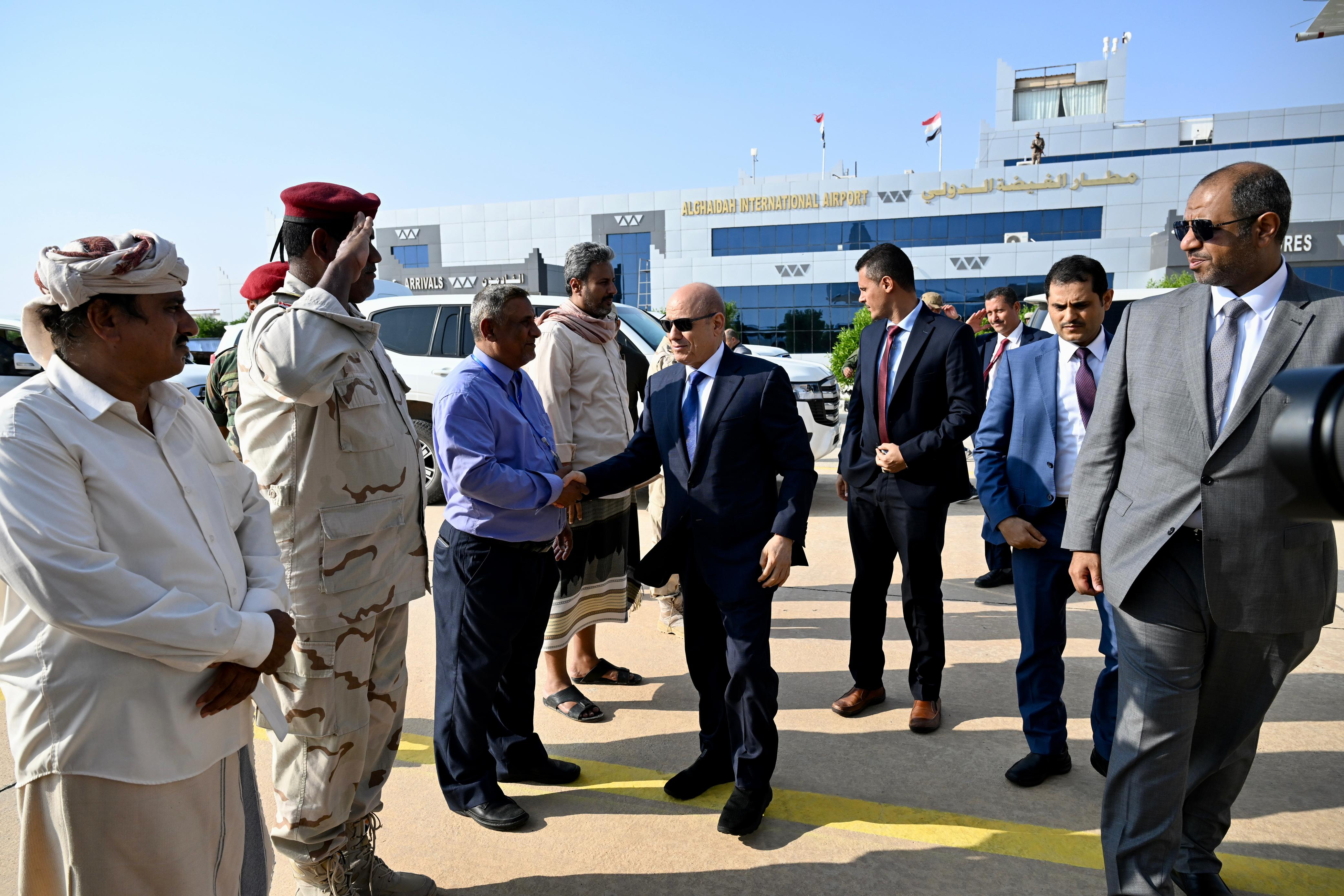 فخامة الرئيس يغادر محافظة المهرة عائدا إلى العاصمة عدن 29 أكتوبر 2023