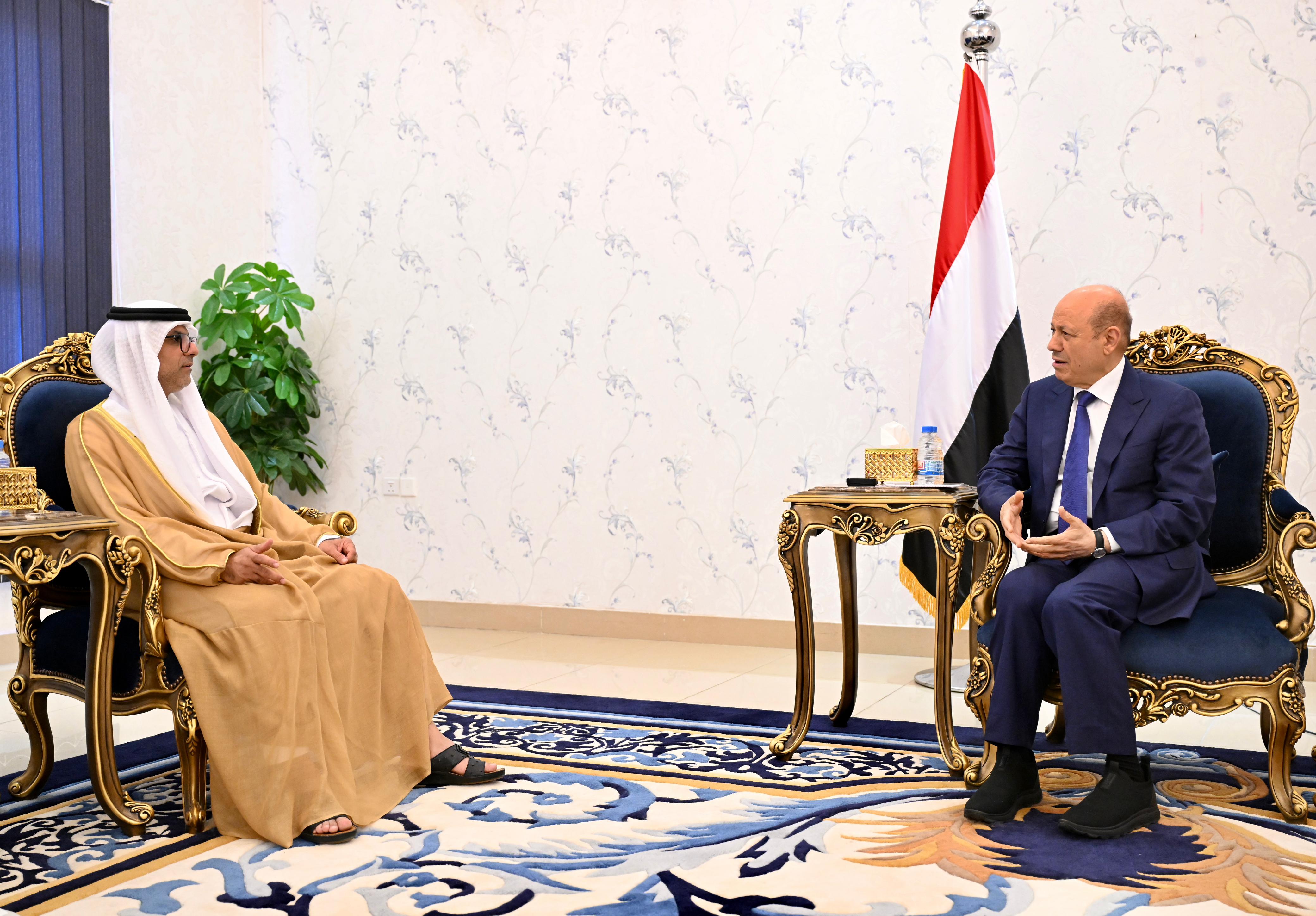 رئيس مجلس القيادة يستقبل السفير الإماراتي 7 نوفمبر 2023