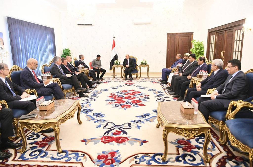 رئيس مجلس القيادة يستقبل السفراء الأوروبيين 