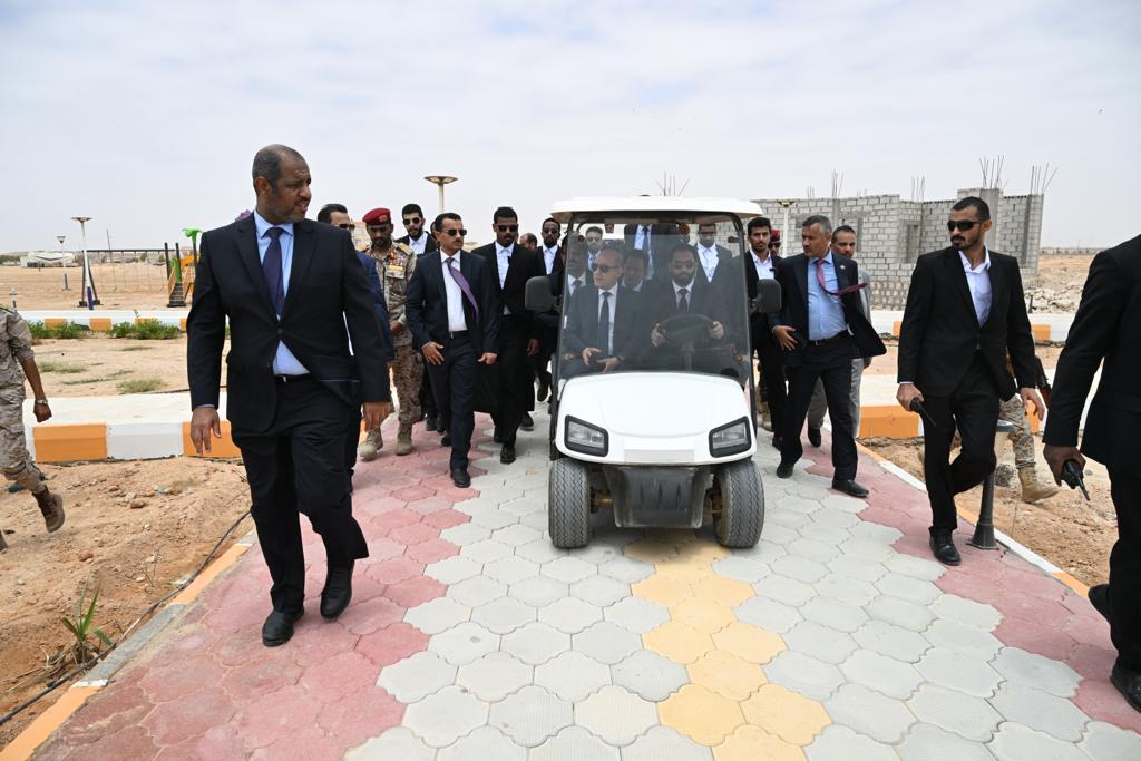 رئيس مجلس القيادة الرئاسي يفتتح مشروع المارينا السياحي والسكني والترفيهي بمحافظة المهرة(2) 21 أغسطس 2023