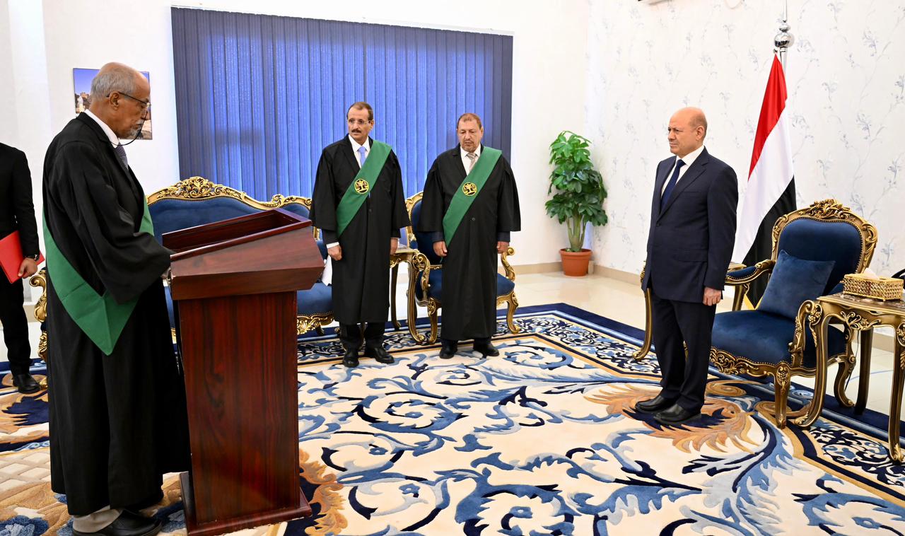 (3)القضاة المعينون بالمحكمة العليا يؤدون اليمين القانونية امام رئيس مجلس القيادة الرئاسي 9 سبتمبر 2023