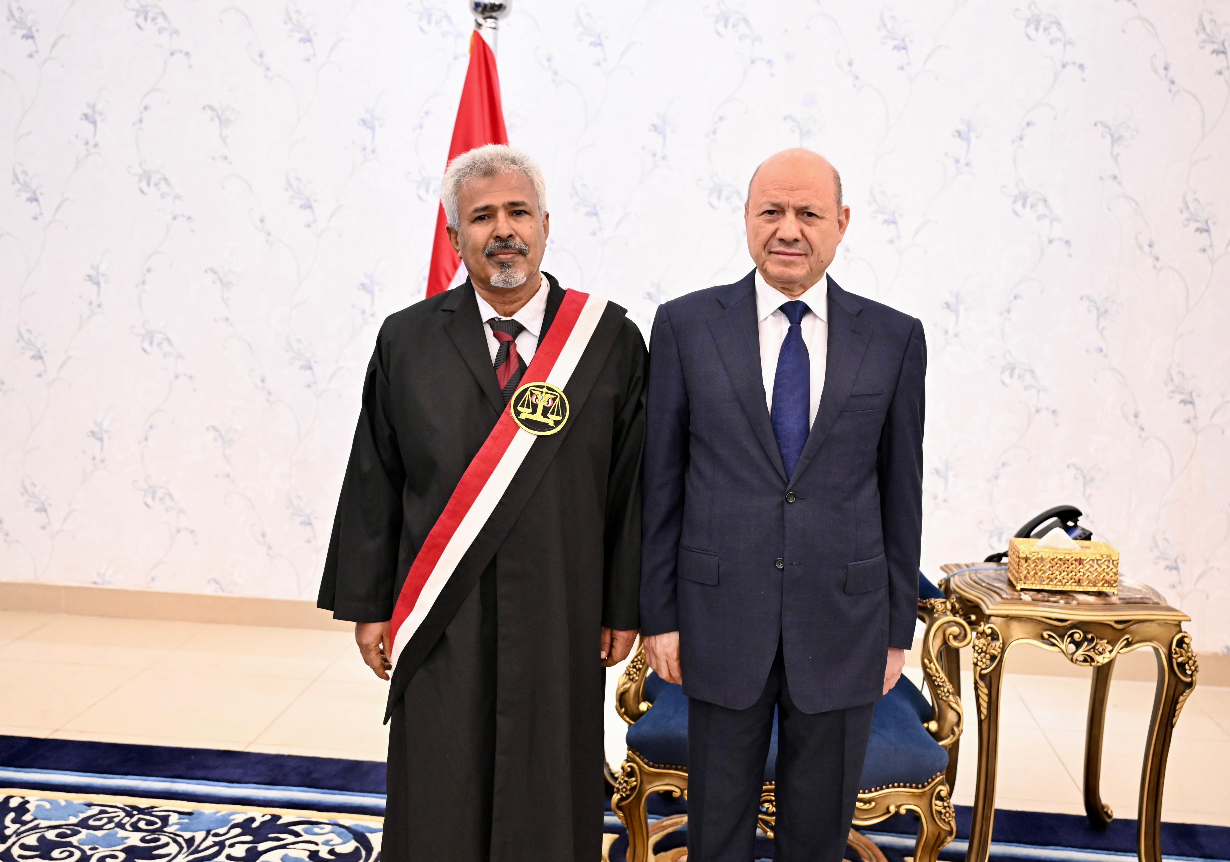 محامي عام النيابات العسكرية يؤدي اليمين القانونية امام رئيس مجلس القيادة الرئاسي 9 سبتمبر 2023