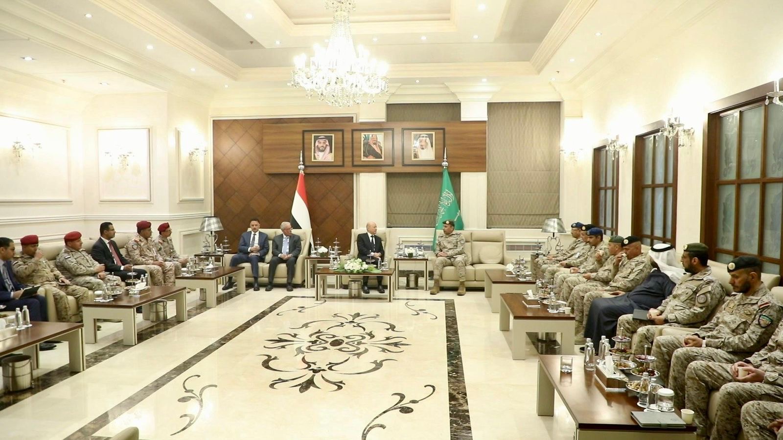 فخامة الرئيس يزور مقر قيادة القوات المشتركة 