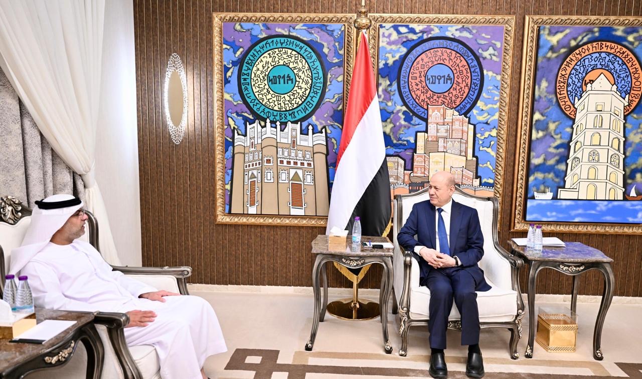 رئيس مجلس القيادة يستقبل سفير دولة الامارات العربية المتحدة