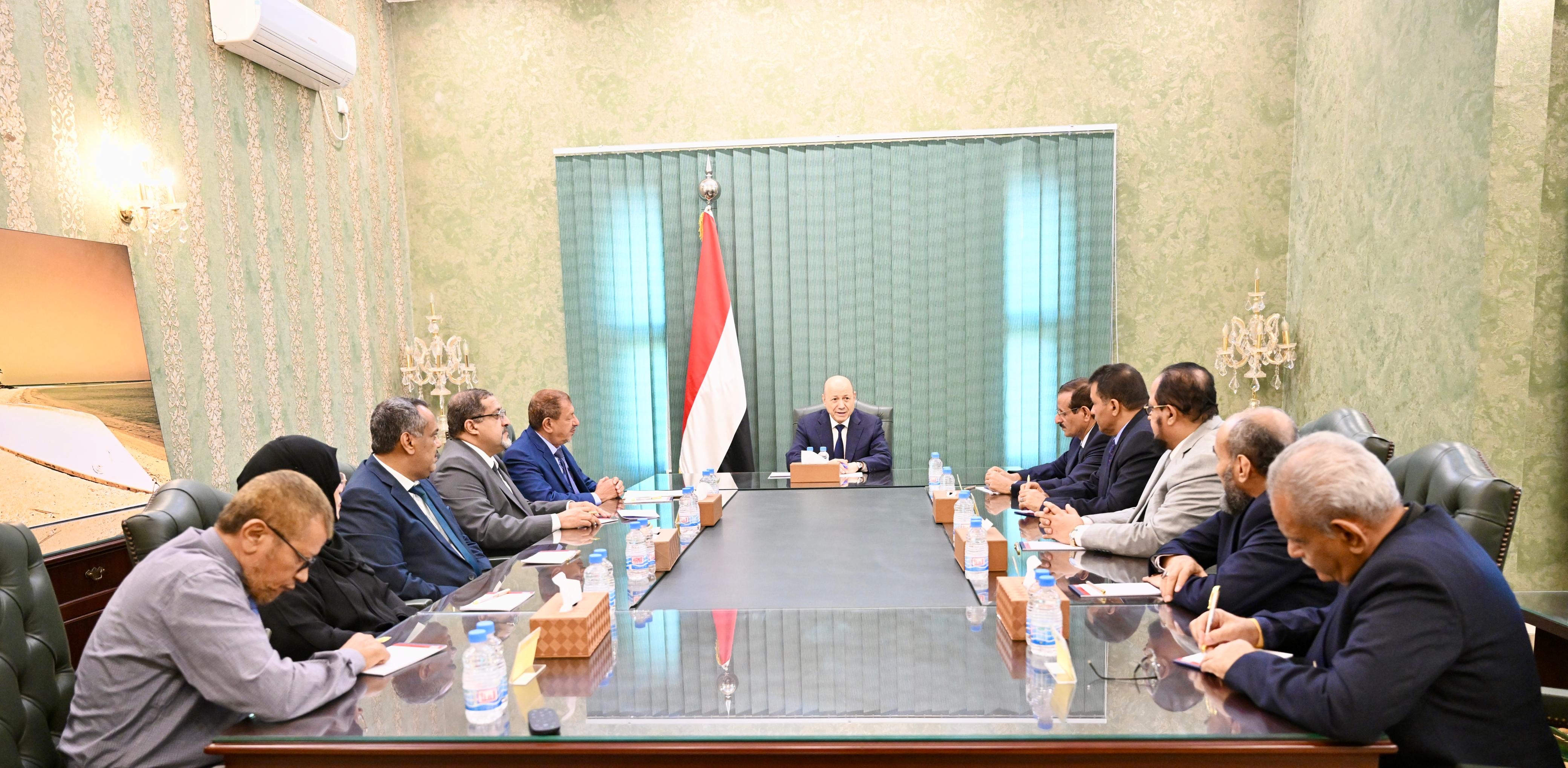 فخامة الرئيس يستقبل رئيس وأعضاء مجلس القضاء الأعلى 