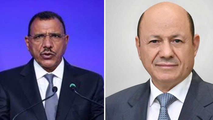 رئيس مجلس القيادة الرئاسي يهنئ بيوم الجمهورية في النيجر