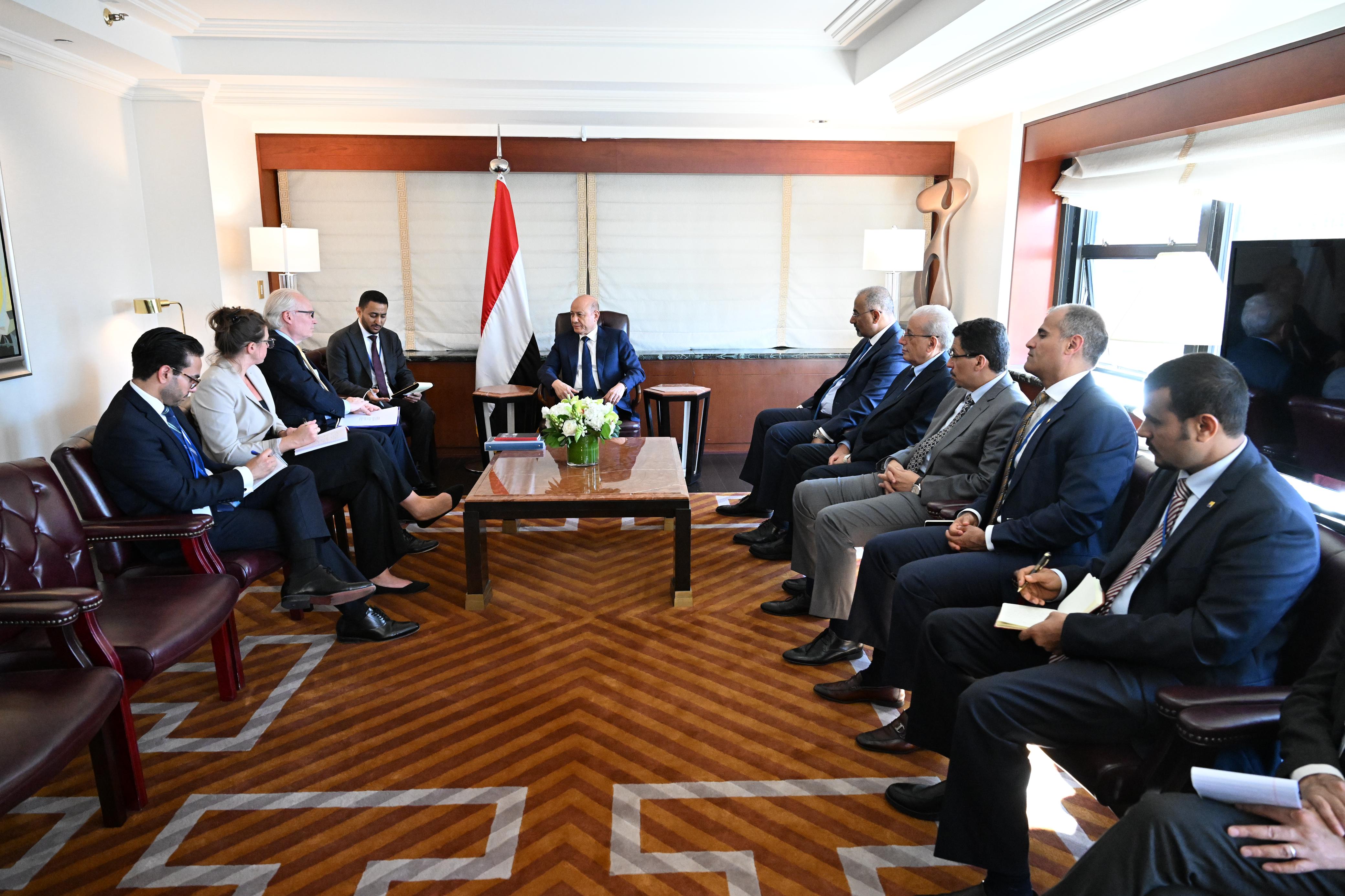 رئيس مجلس القيادة الرئاسي يستقبل المبعوث الاميركي الخميس ، 21 سبتمبر 2023 