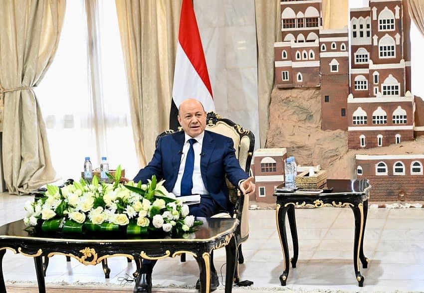 رئيس مجلس القيادة يؤكد أن استعادة مؤسسات الدولة هو السبيل الأمثل لتعزيز الأمن البحري والإقليمي والدولي