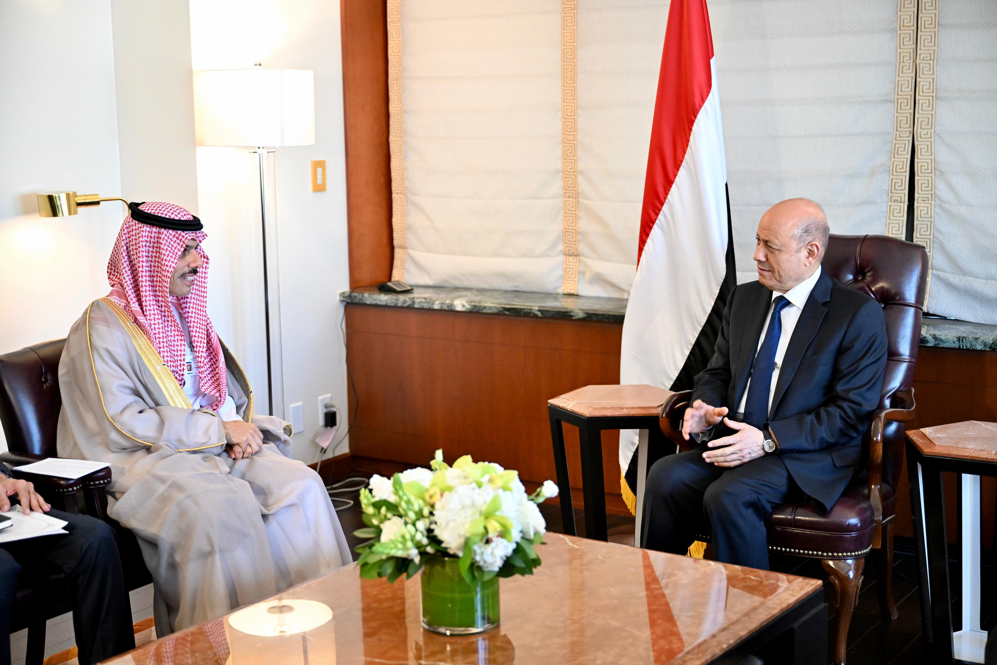 رئيس مجلس القيادة الرئاسي يستقبل وزير الخارجية السعودي  21 سبتمبر 2023 