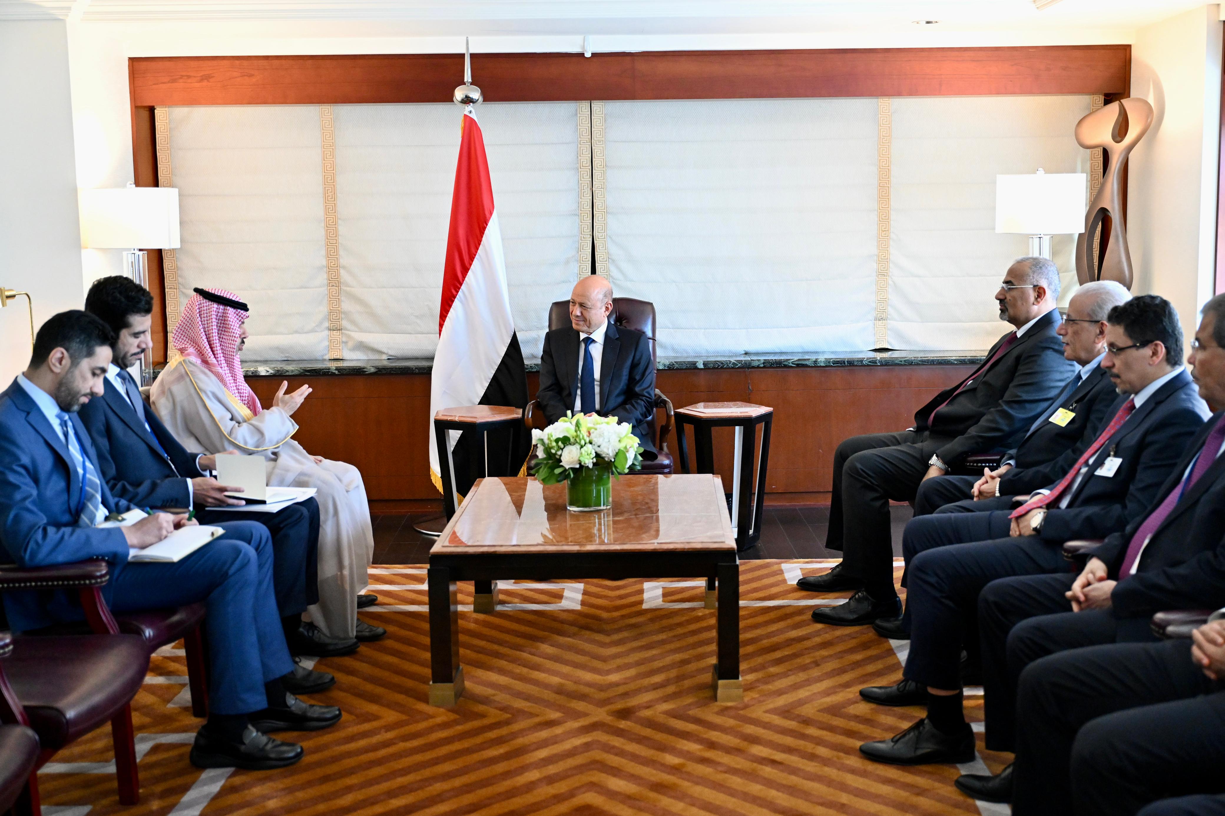 رئيس مجلس القيادة الرئاسي يستقبل وزير الخارجية السعودي  21 سبتمبر 2023 