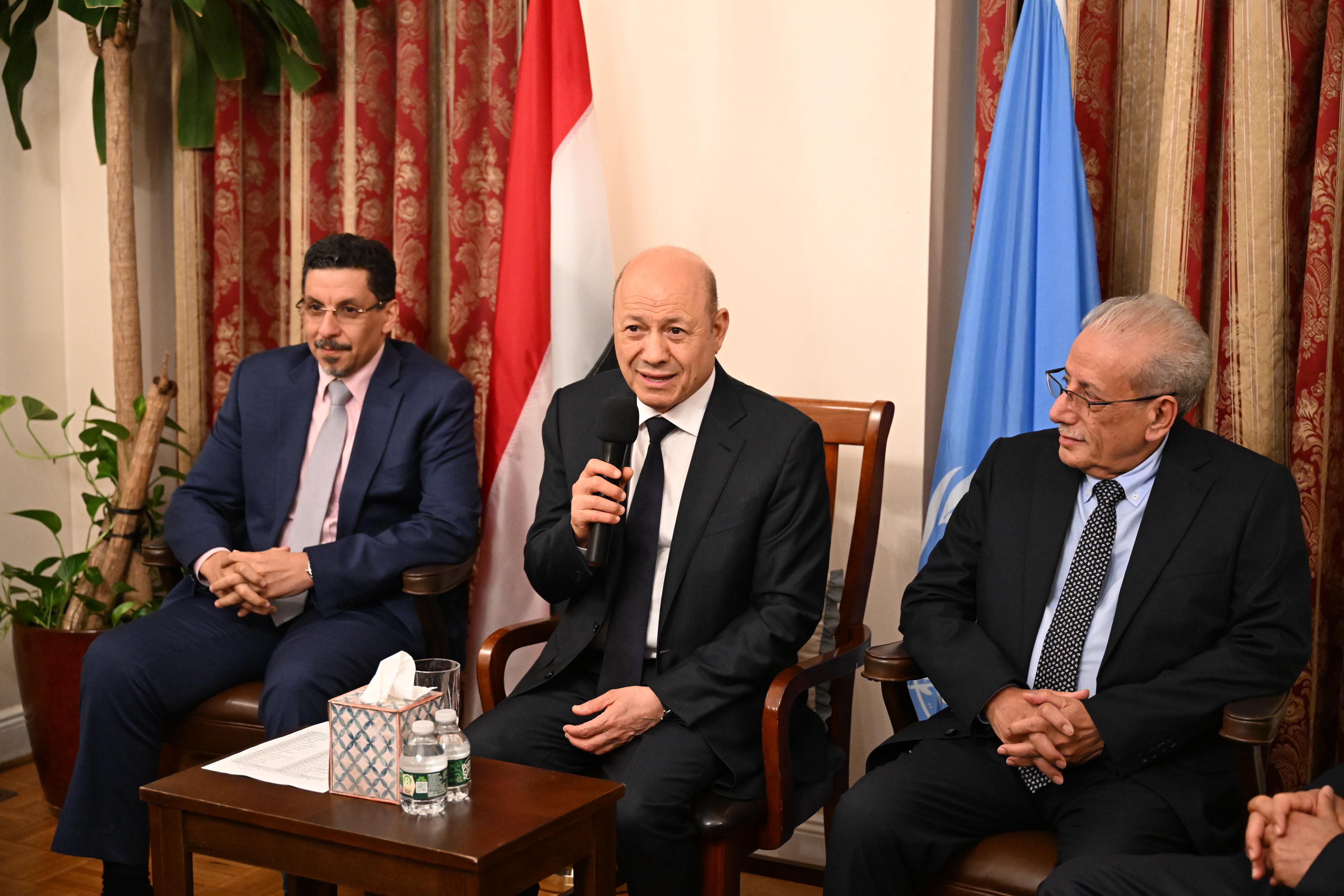 رئيس مجلس القيادة يلتقي أبناء الجالية اليمنية في الولايات المتحدة الأمريكية 23 سبتمبر 2023