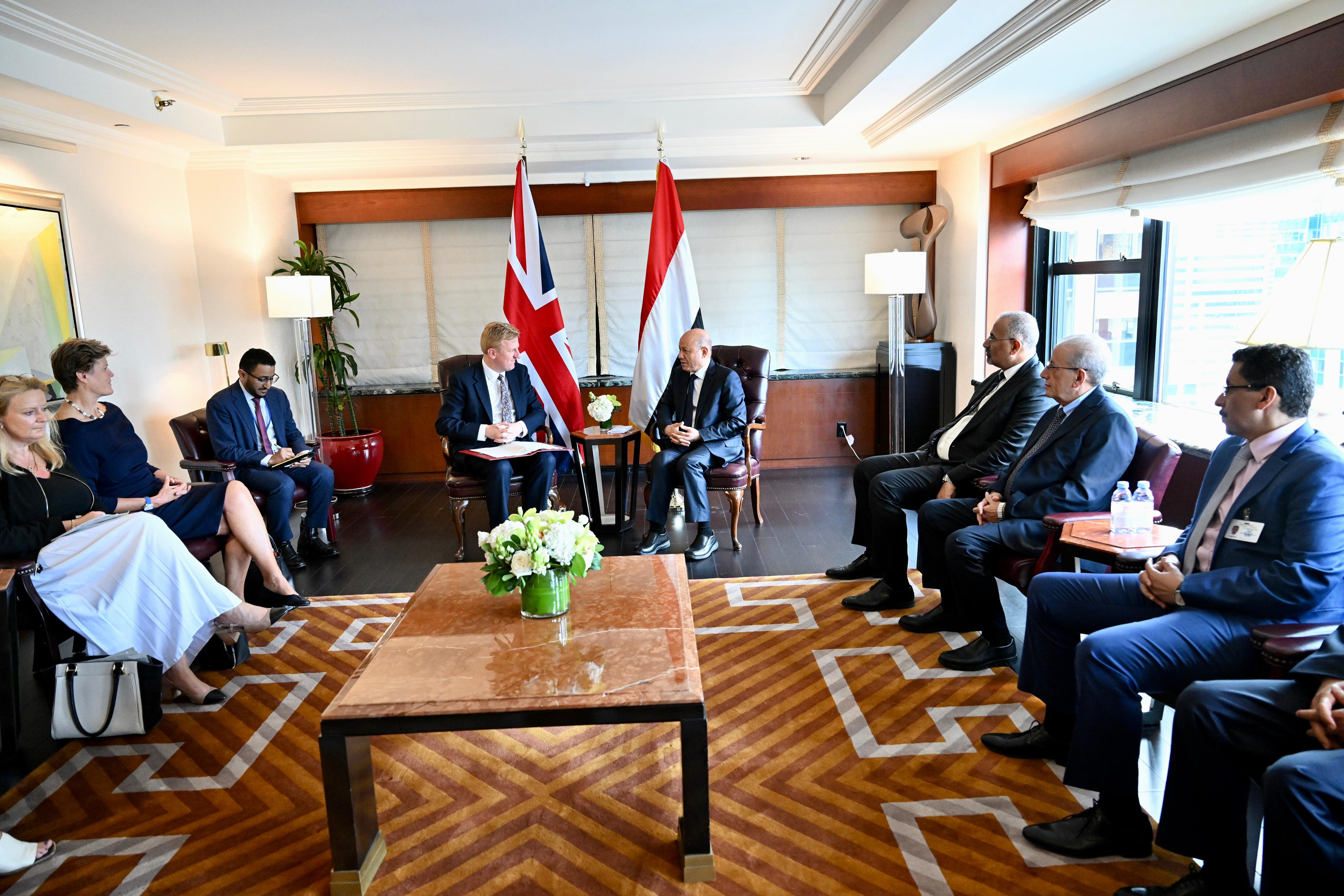 رئيس مجلس القيادة الرئاسي يستقبل نائب رئيس الوزراء البريطاني ، 22 سبتمبر 2023