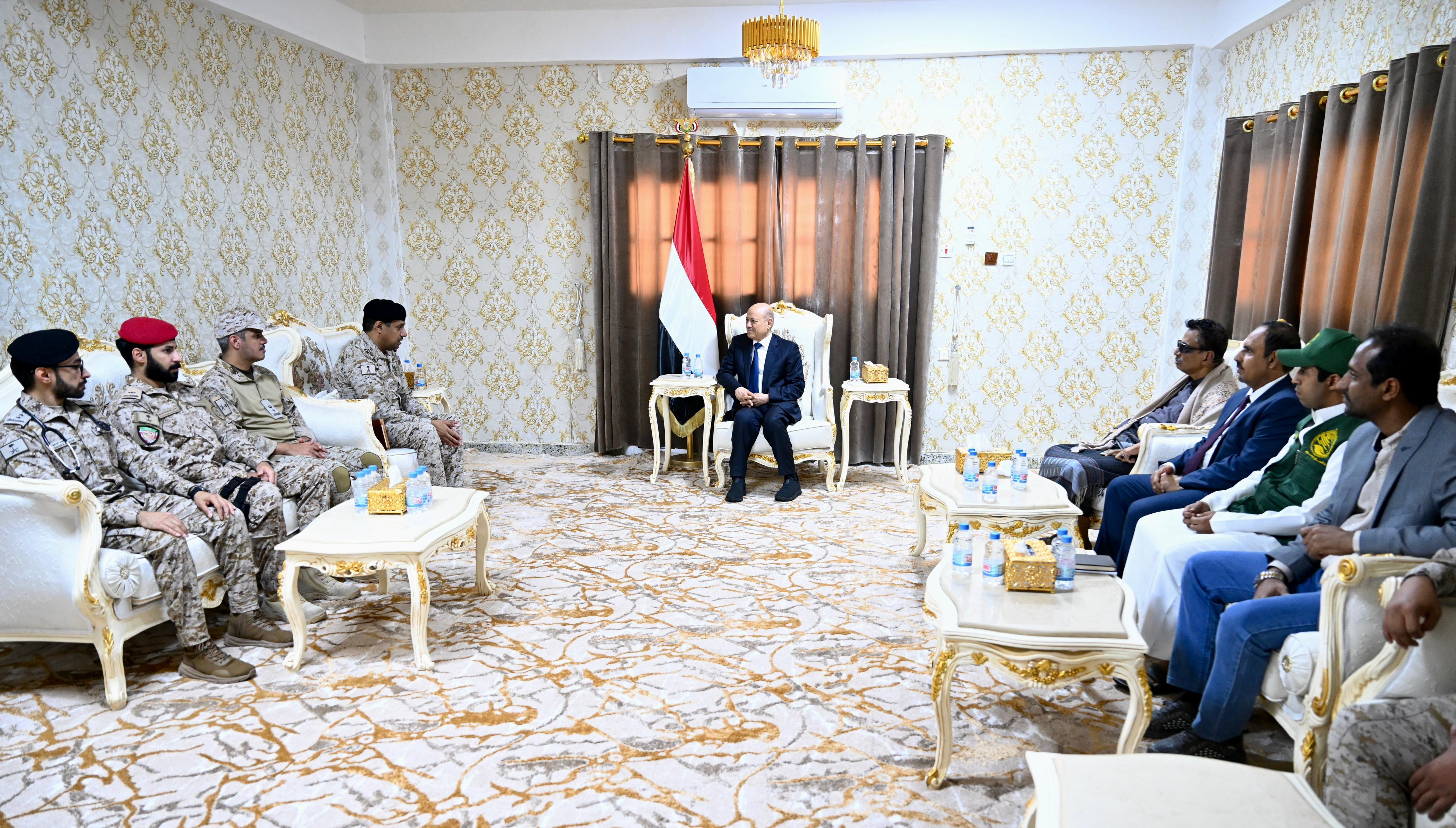 ي يلتقي قيادة قوة الواجب السعودية 