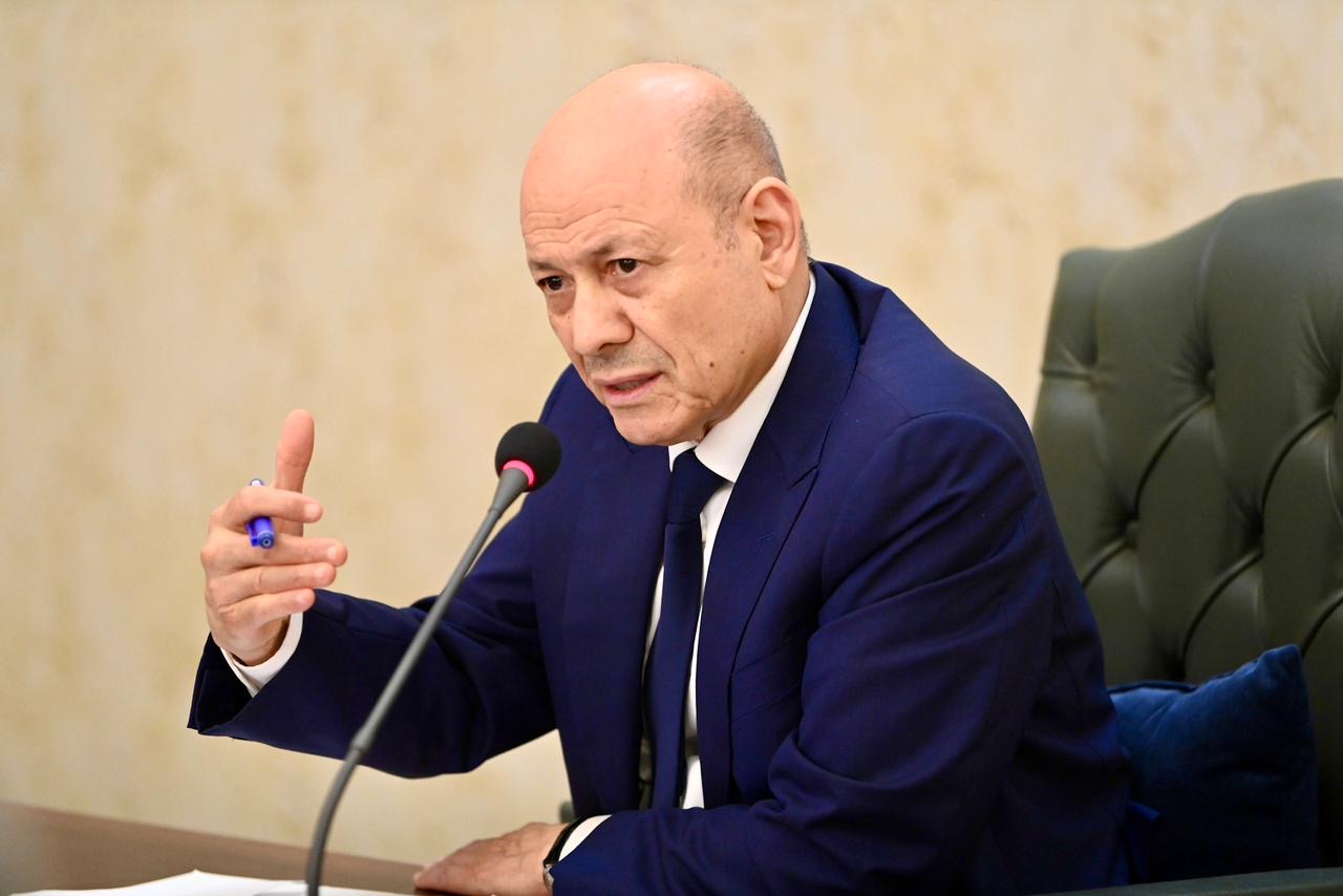 رئيس مجلس القيادة يرأس اجتماعا مشتركا للحكومة ومحافظي المحافظات  29 مارس 2024
