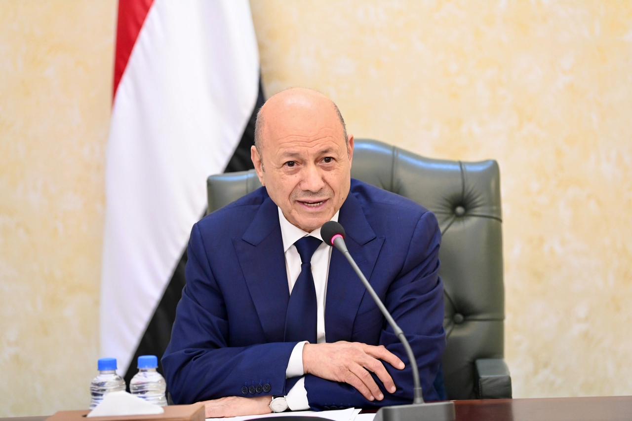 رئيس مجلس القيادة يرأس اجتماعا مشتركا للحكومة ومحافظي المحافظات  29 مارس 2024