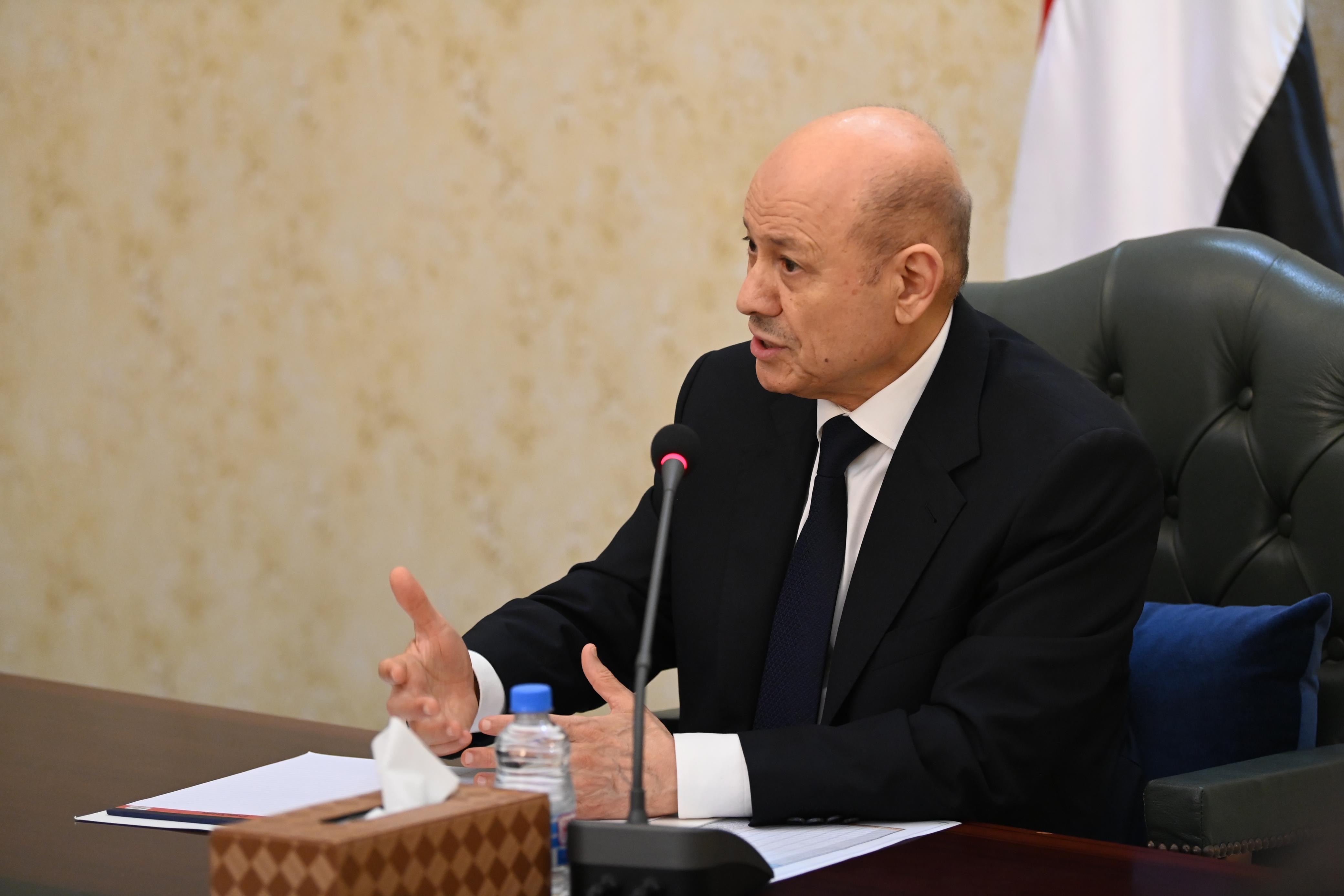 رئيس مجلس القيادة يشيد بدور السلطة القضائية في تعزيز حضور الدولة  24 مارس 2024 